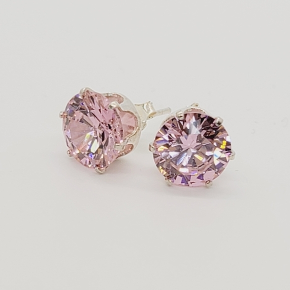 New Sterling Silver CZ stud earrings - Picture 1 of 5